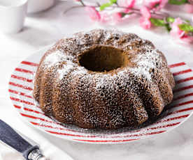 Ciambella soffice con yogurt e farina di carrube