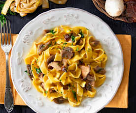 Tagliatelle di kamut ai funghi (vegan)