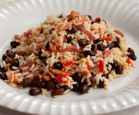 Arroz blanco y frijoles