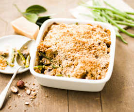 Crumble aux noisettes, haricots verts et champignons