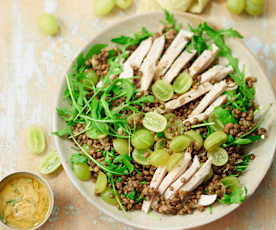 Salade de lentilles au poulet et raisin, sauce aigre-douce