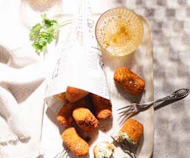 Croquetas de beicon y guisantes