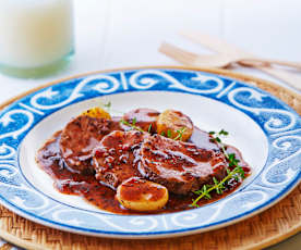 Filete de res en salsa de pasilla y vino tinto