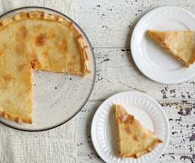 Tarta de jamón, queso y tomate