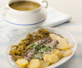 Menú: Sopa de verduras - Lubina a la espalda con patatas para dos