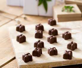 Chocolate hazelnut kisses