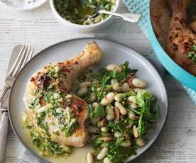 Pollo asado con ensalada de judías blancas y pesto de rúcula