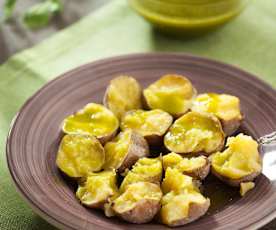 Papas arrugadas con mojo verde