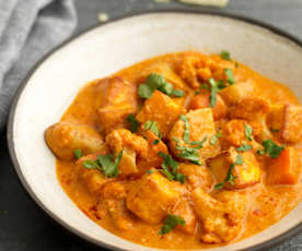 Paneer w sosie maślanym (Paneer Makhani)