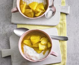 Kokos-Milchreis mit Ananas