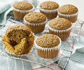 Muffin alla granola e tè matcha