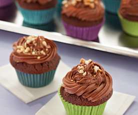 Cupcakes de chocolate y cacahuete