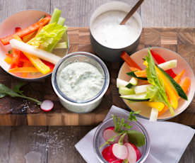 Gemüsesticks mit zweierlei leichten Dips