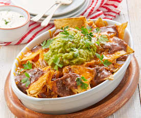 Nachos com chilli beans e guacamole - México