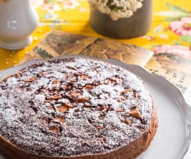 Torta di pane, frutta e farina di castagne