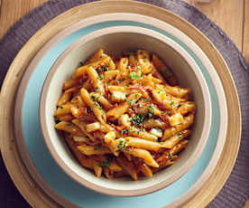 Penne alle erbe aromatiche e pomodori secchi