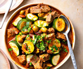 Tajine de bœuf aux courgettes, aux olives et aux amandes