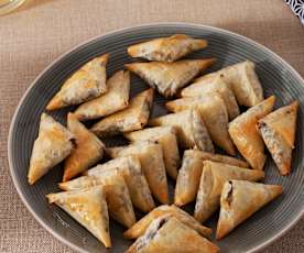 Samosas de morcilla de berenjena