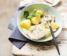 Lieu noir au curry et pommes de terre nouvelles