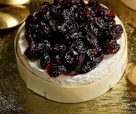 Queijo camembert com cobertura de arandos