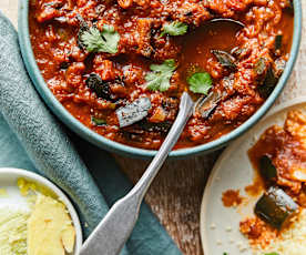 Mijoté d'aubergines à la tomate, aux épices et au gingembre