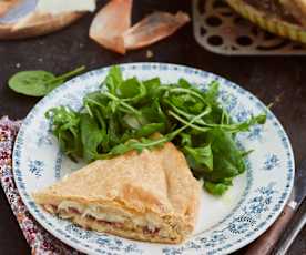 Tourte à la tomme de brebis et au jambon cru