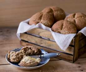 Pearl barley bread rolls