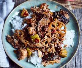 Gemüseteller mit scharfer Sauce (麻辣香锅)