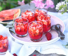 Verrine de framboises et pastèque au sirop d'hibiscus