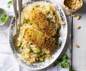 Salmão com crosta de amêndoa e tagliatelle com espargos