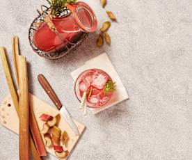 Rhabarbersirup mit Rosmarin