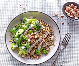 Quinoa et brocoli, sauce chèvre-noisettes