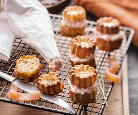 Cannelés au comté et crème de saumon fumé