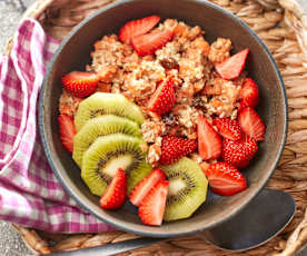 Möhren-Hafer-Bowl mit Früchten