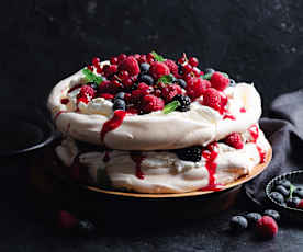 Pavlova gourmande aux fruits rouges