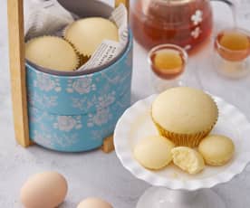 Gai Dan Gou (Chinese Steamed Egg Sponge Cupcakes)