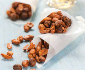 Sladce pikantní ořechy