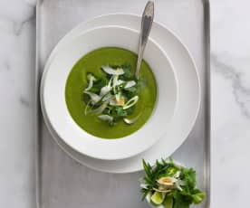 Thai green broccoli and spinach soup