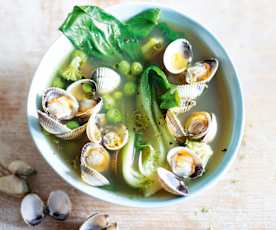 Soupe thaïe de coques à la citronnelle