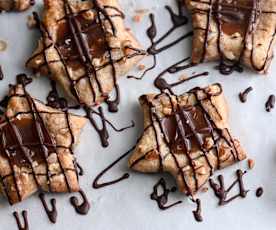 Galletas de estrella con almendras caramelizadas