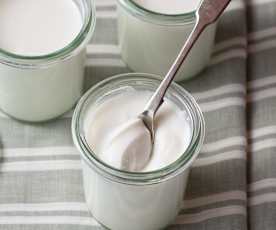 Bílý jogurt
