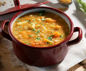 Sopa de trigo y verduras