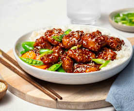 Crispy sticky sesame chicken