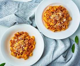 Pasta al ragù (per 2 persone)