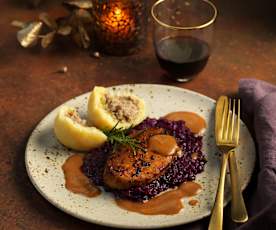 Vegane Entenbrust mit Maroniknödeln und Apfelrotkraut (vegan)