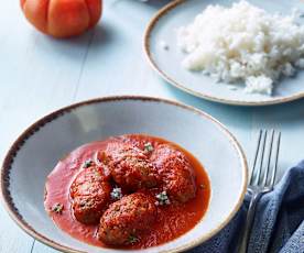 Domates Soslu Maydanozlu Köfte ve Pirinç Pilavı