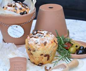 Mediterrane Köstlichkeit – selbstgebackenes Brot im Tontopf