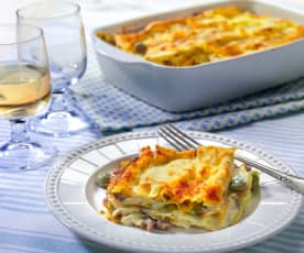 Lasagne con ragù di salsiccia e fave