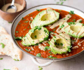 Shakshuka com pimento amarelo e abacate