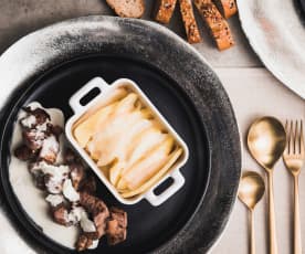 Sauté d'agneau, gratin poires-pommes de terre et sauce au parmesan